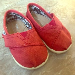 Toms baby shose